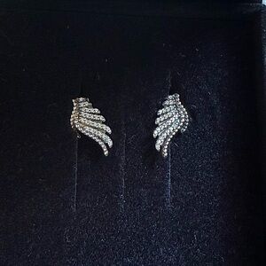 Pandora Majestic Feathers Earrings – Sterling Silver & Cubic Zirconia